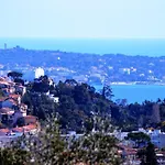 La Terre Des Lauriers 4*