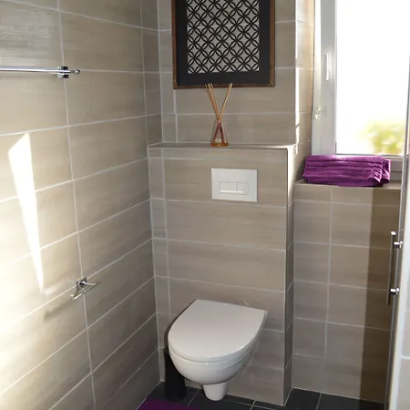 La Terre Des Lauriers 住宿加早餐酒店