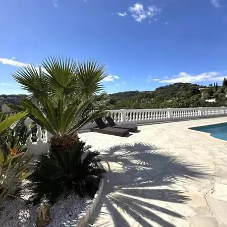 Bed & Breakfast La Terre Des Lauriers