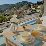 La Terre Des Lauriers Bed & Breakfast Vallauris