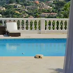 Bed & Breakfast La Terre Des Lauriers
