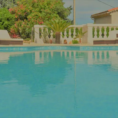 La Terre Des Lauriers 3* فالوريس