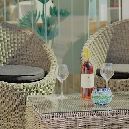 La Terre Des Lauriers Vallauris