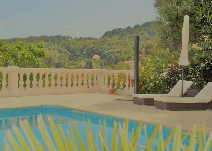 Oda ve Kahvaltı La Terre Des Lauriers Vallauris